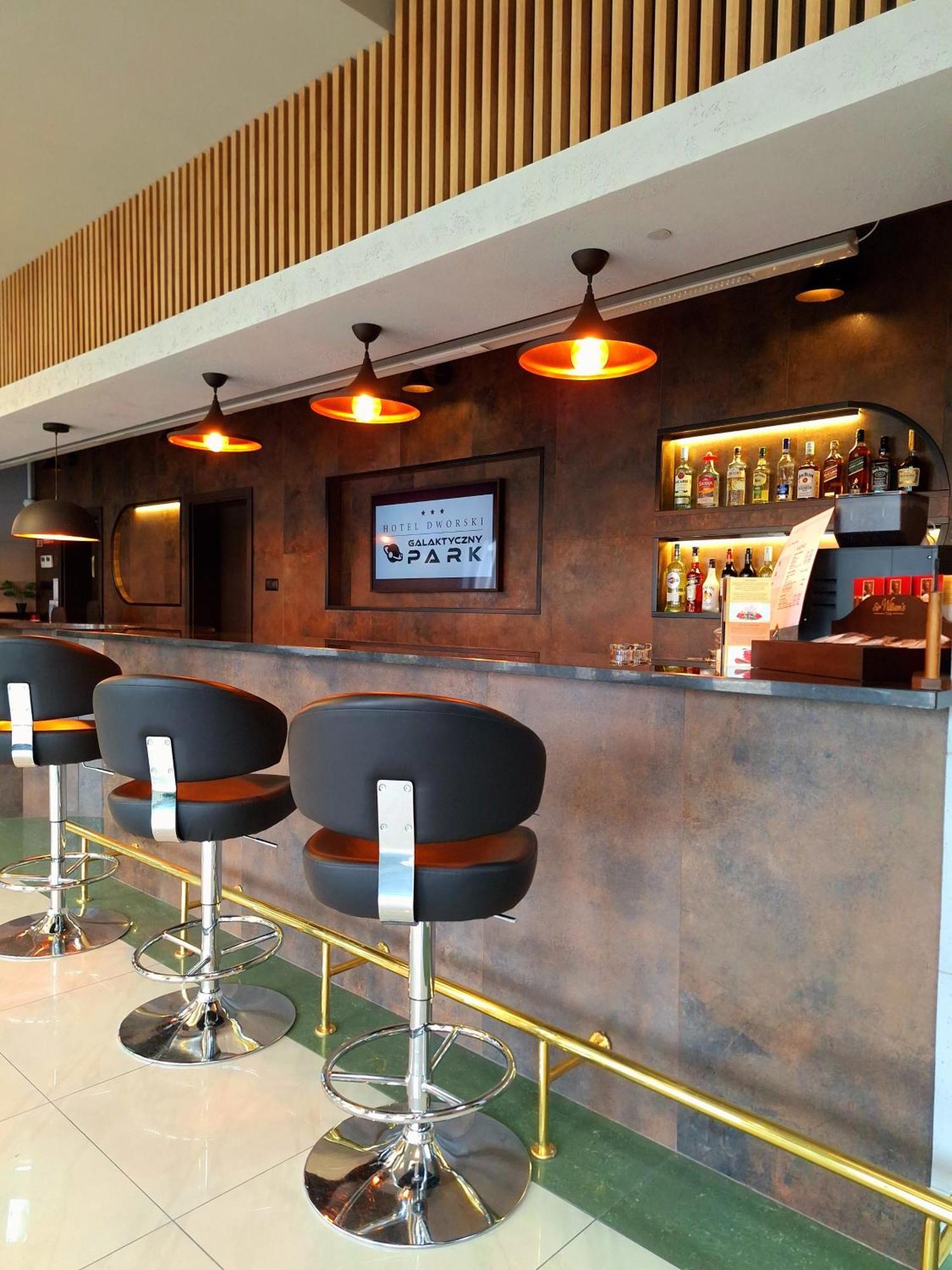 Hotel Dworski Galaktyczny Park Warzymice Dış mekan fotoğraf