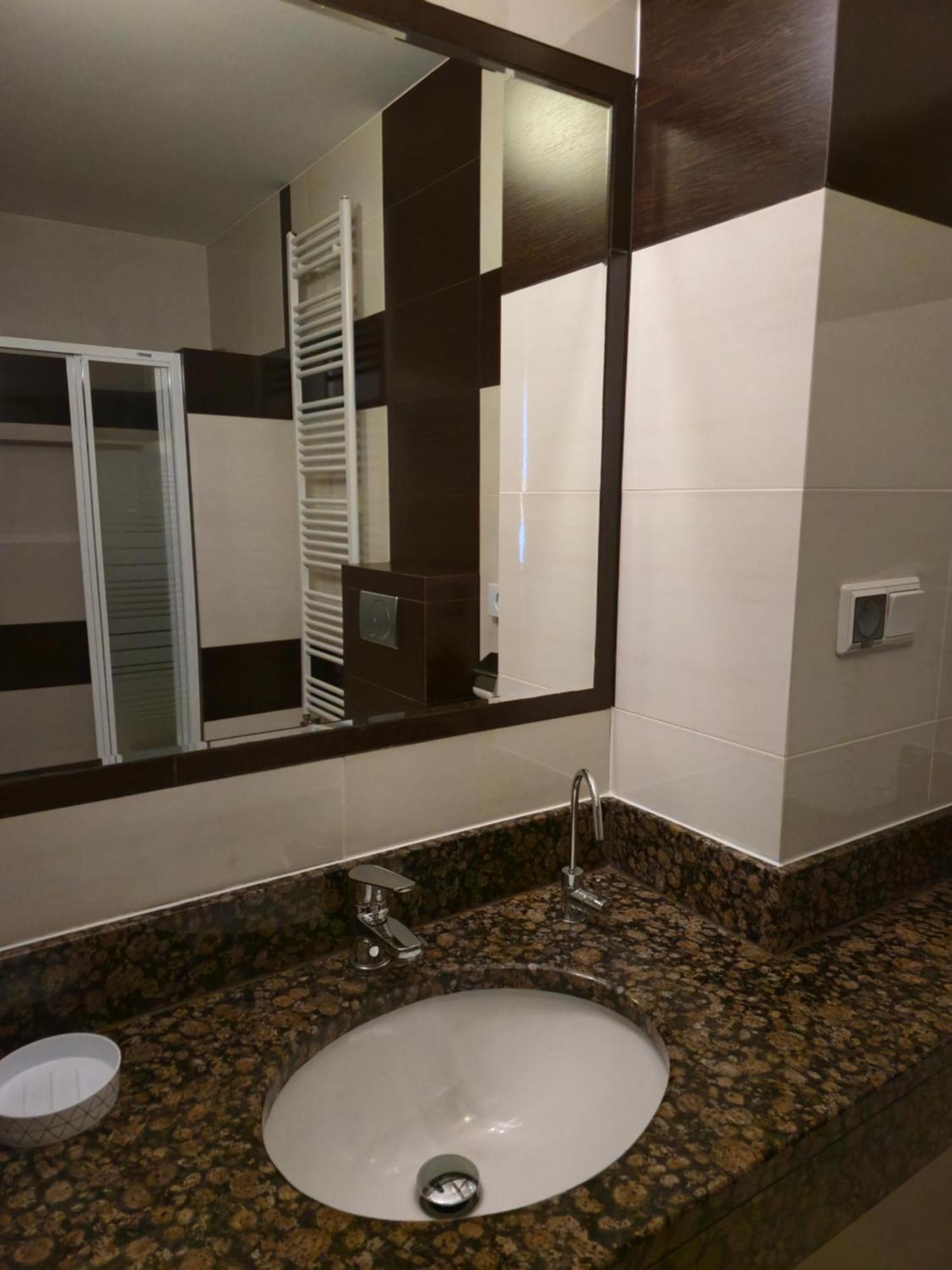 Hotel Dworski Galaktyczny Park Warzymice Dış mekan fotoğraf