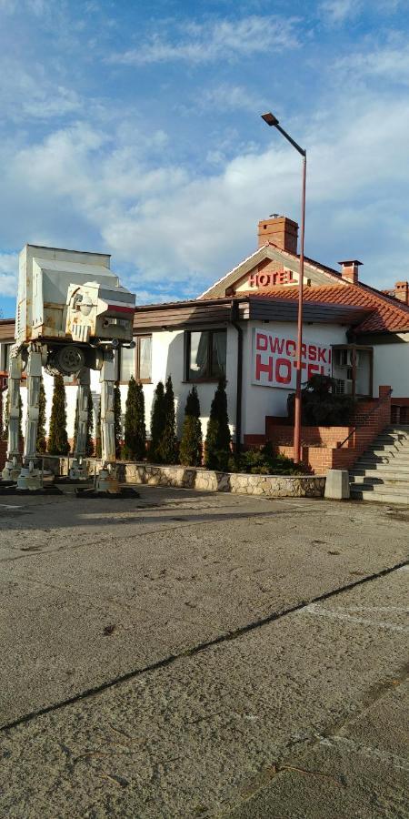 Hotel Dworski Galaktyczny Park Warzymice Dış mekan fotoğraf